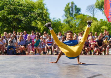 Financiële ondersteuning aan culturele organisaties in Amsterdam die sociaal-culturele projecten organiseren voor Amsterdamse jongeren - Project 10677Amsterdam Roots Festival